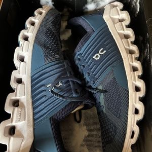 Size 10.5 - On Cloud 5 Midnight